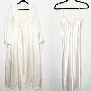 Delicates Cream Chemise and Robe Set